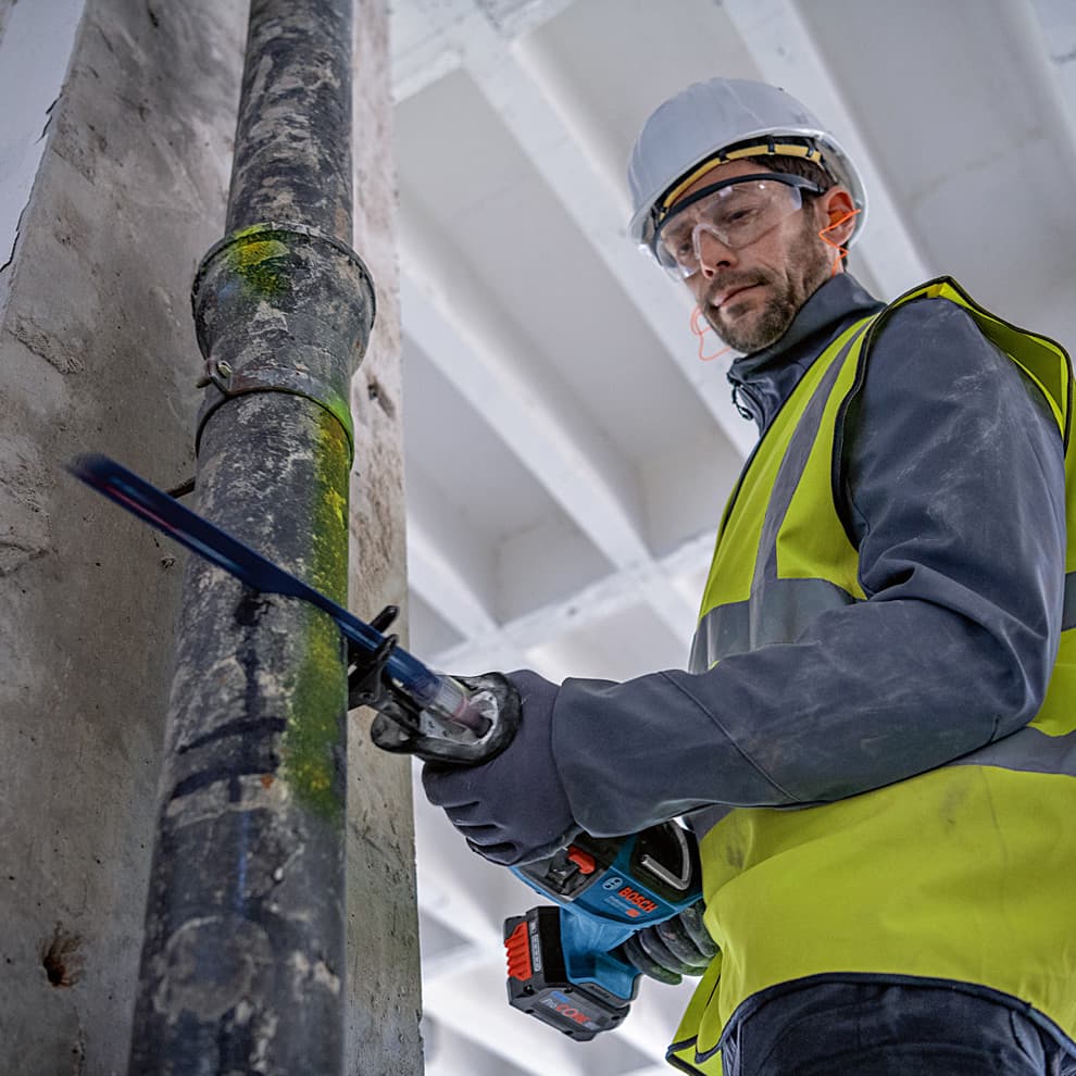 Bosch 18 V Professional Cordless Reciprocating Saw (BITURBO Brushless), GSA 185-LI Solo