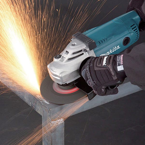 Makita 180mm / 7 inch, 2200W Angle Grinder with Large Trigger Switch, GA7020
