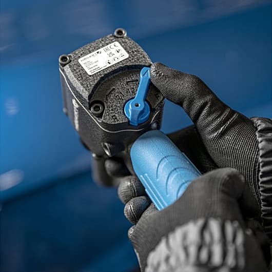 Hogert 1/2 inch Pneumatic Impact Wrench (Max. Torque 680 Nm), HT4R626
