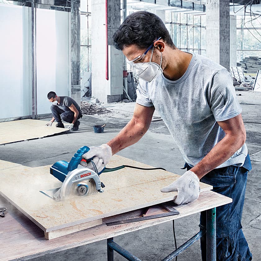 Bosch 47mm 1550W Professional Diamond Tile Cutter, GDC 155