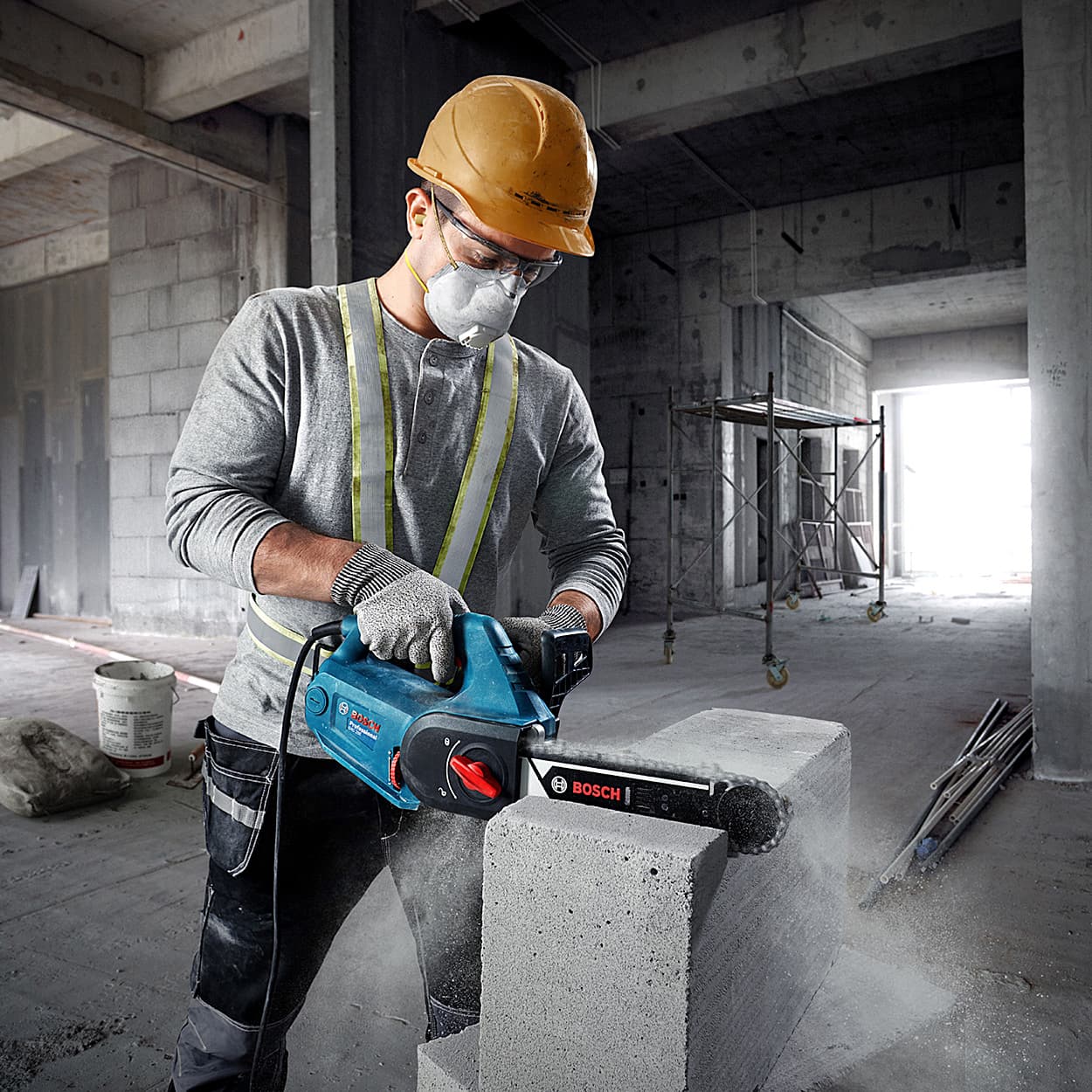 Bosch 14 inch / 1200W Professional Chain Saw / AAC Block Cutter, GAC 250