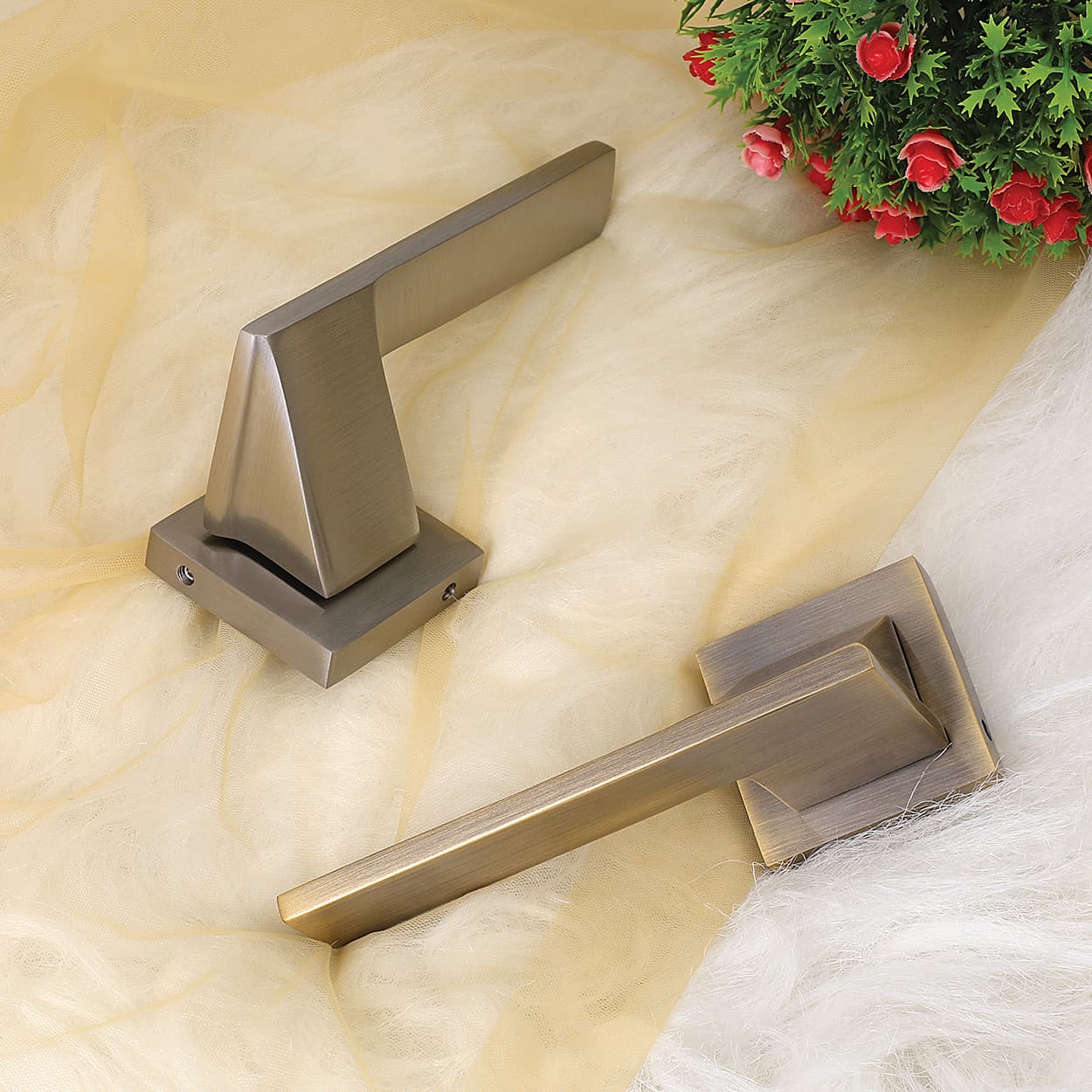 KBI Oppo Gold PVD Mortise Handle