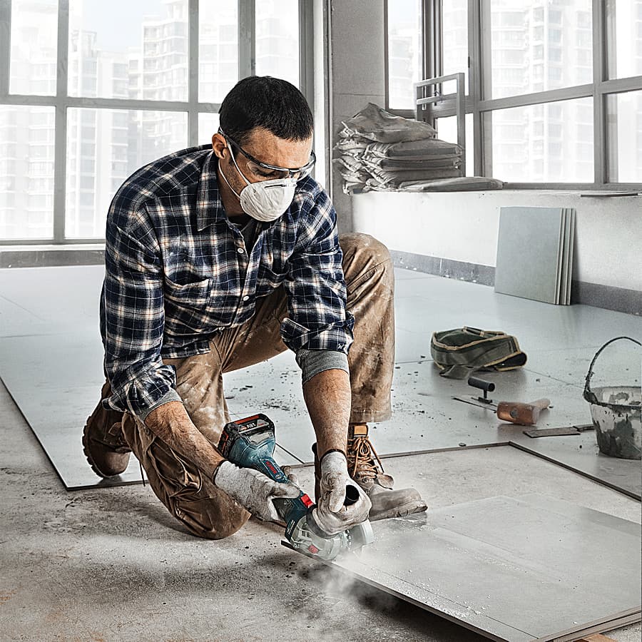 Bosch 100mm / 4 inch 18V Professional Cordless Angle Grinder, GWS 180-LI (Solo)