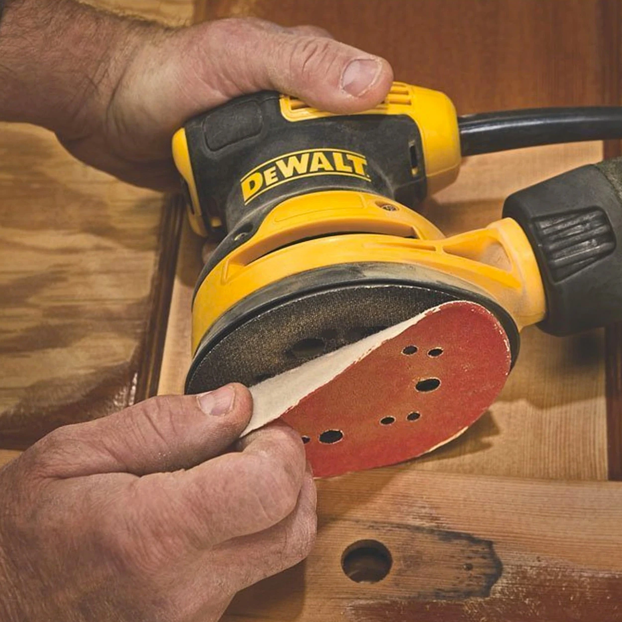 Dewalt 125mm 280W Random Orbit Palm Sander-Perform & Protect Shield, DWE6421-IN