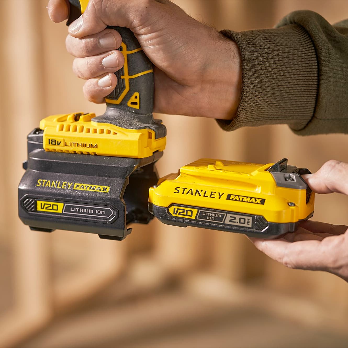 Stanley Fatmax 20V Max Li-ion Battery Adaptor, SBA100-B1