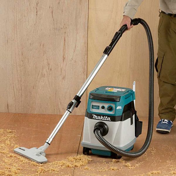 Makita 18V X 2 (36V) LXT BL 15 Ltr Wet & Dry Cordless Vacuum Cleaner (Bare Tool), DVC155LZX3
