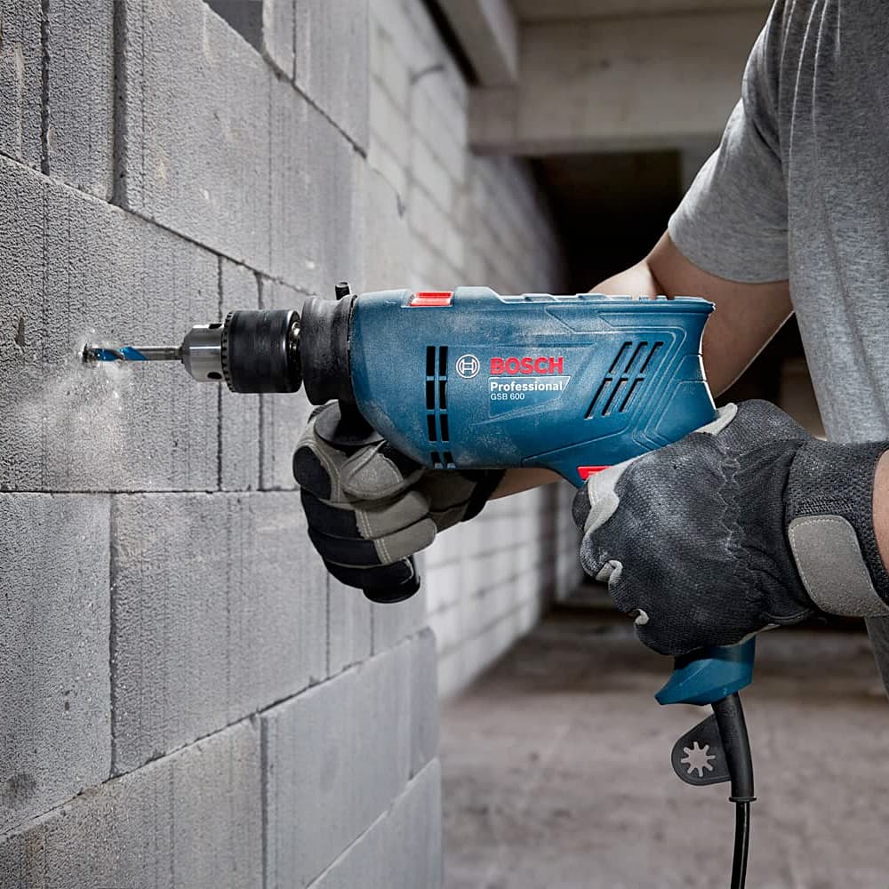 Bosch 13 mm / 600W Professional Heavy Duty Impact Drill with 100 Pcs Kit, GSB 600