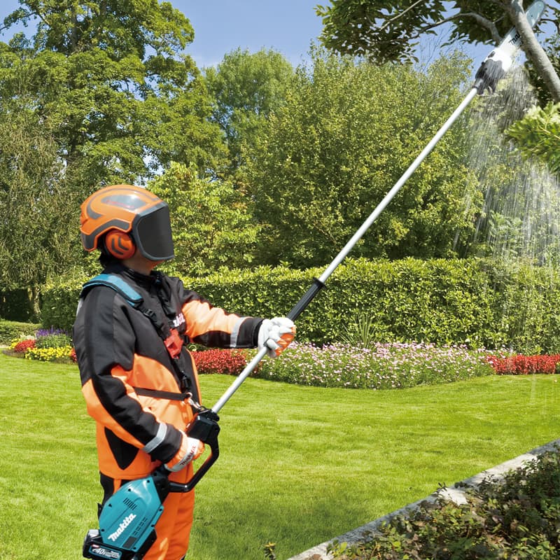 Makita 40Vmax XGT BL 30 cm (12") Cordless Telescopic Pole Saw (Bare Tool), UA003GZ