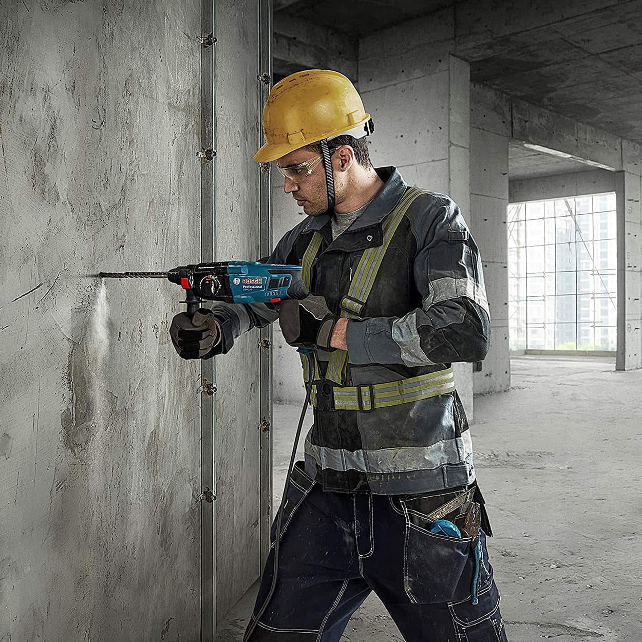 Bosch 720 W Professional Rotary Hammer with SDS Plus, GBH 220