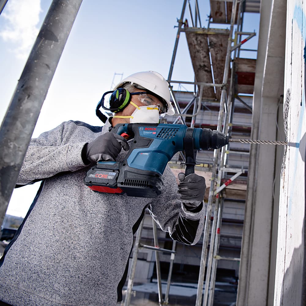 Bosch 18V Professional Cordless Rotary Hammer With SDS Plus (BITURBO Brushless), GBH 18V-34 CF (Solo)