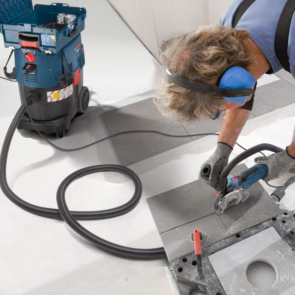Bosch 1200W Professional Wet & Dry Vacuum Cleaner, GAS 35 L SFC+