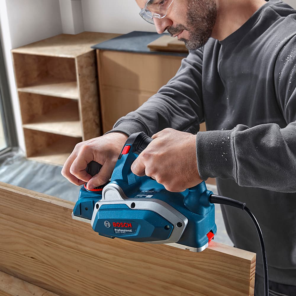 Bosch 0 - 1.6 mm 600W Professional Planer, GHO 16-82
