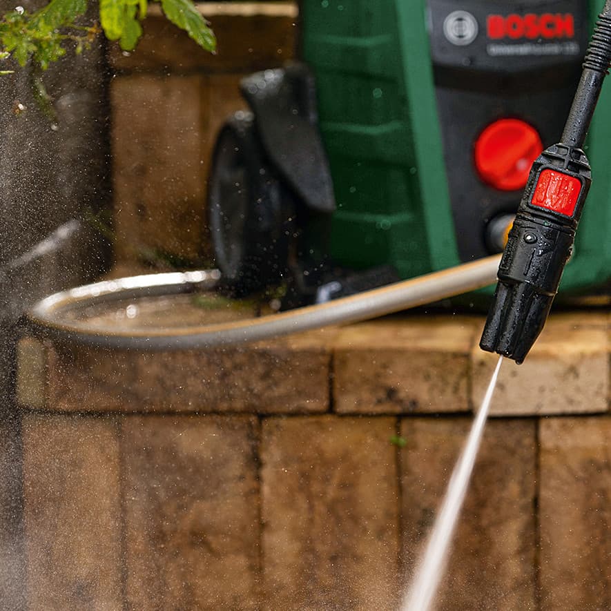Bosch Universal Aquatak 130 1700W / 130 Bar High-Pressure Washer With High Pressure Gun