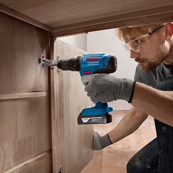 Bosch 18V / 13 mm Li-ion Professional Cordless Impact Drill Drivers with 1 x 2.0 Ah Batteries & Charger, GSB 183-LI