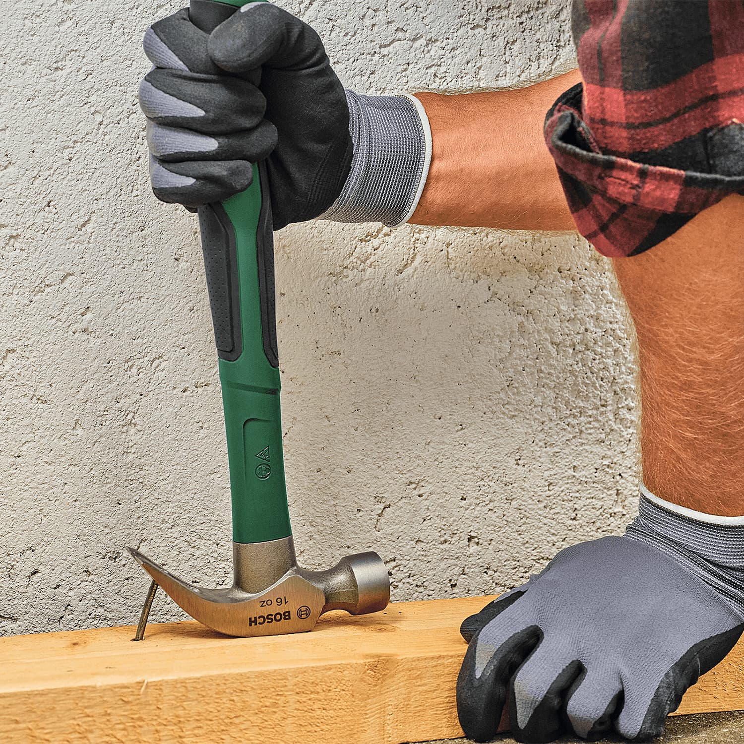 Bosch 450 Gms / 16 Oz Claw Hammer With Fibreglass Handle, 1 600 A02 ZA2