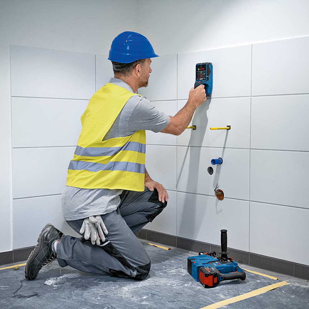Bosch Professional Wall Scanner With Maximum Detection Depth Of 200 mm, D-Tect 200 C