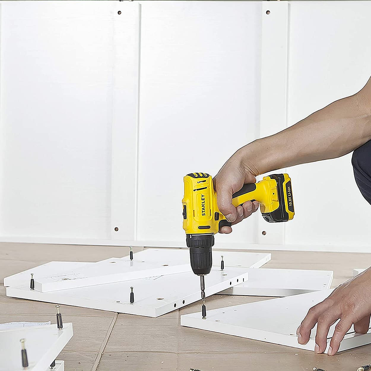Stanley 10.8V / 1.5 Ah / Compact Drill Driver (Cordless), SCD121S1-IN