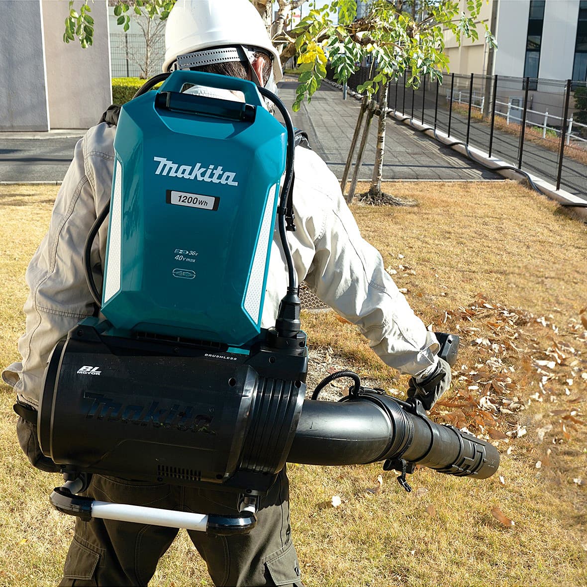 Makita 0 - 22.0 N Battery Powered Backpack Blower (Bare Tool), UB002CZ