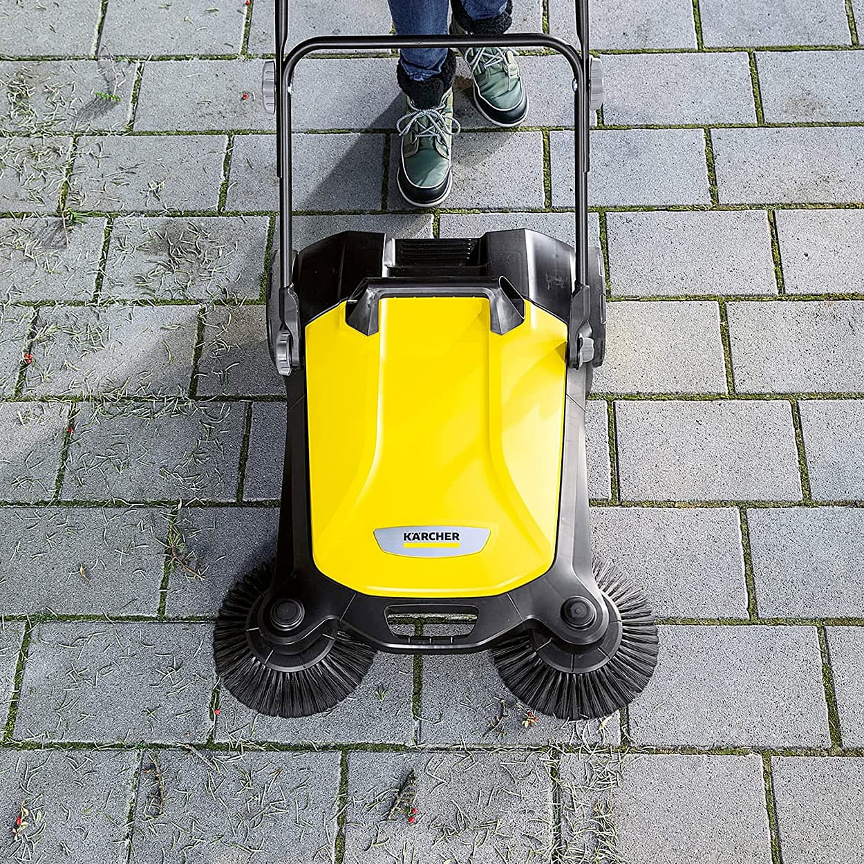 Karcher 20 Litre / 2400m2/h S4 Twin Push Sweeper, 1.766-360.0