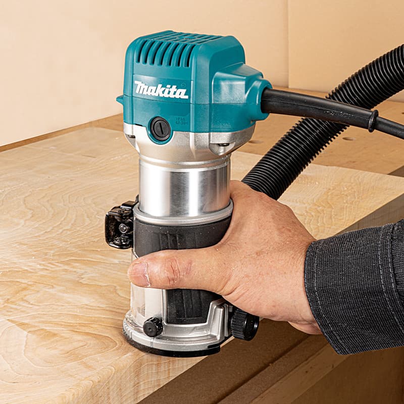 Makita 6mm (1/4") 710W Variable Speed Trimmer With Anti-Restart Function, RT0702C