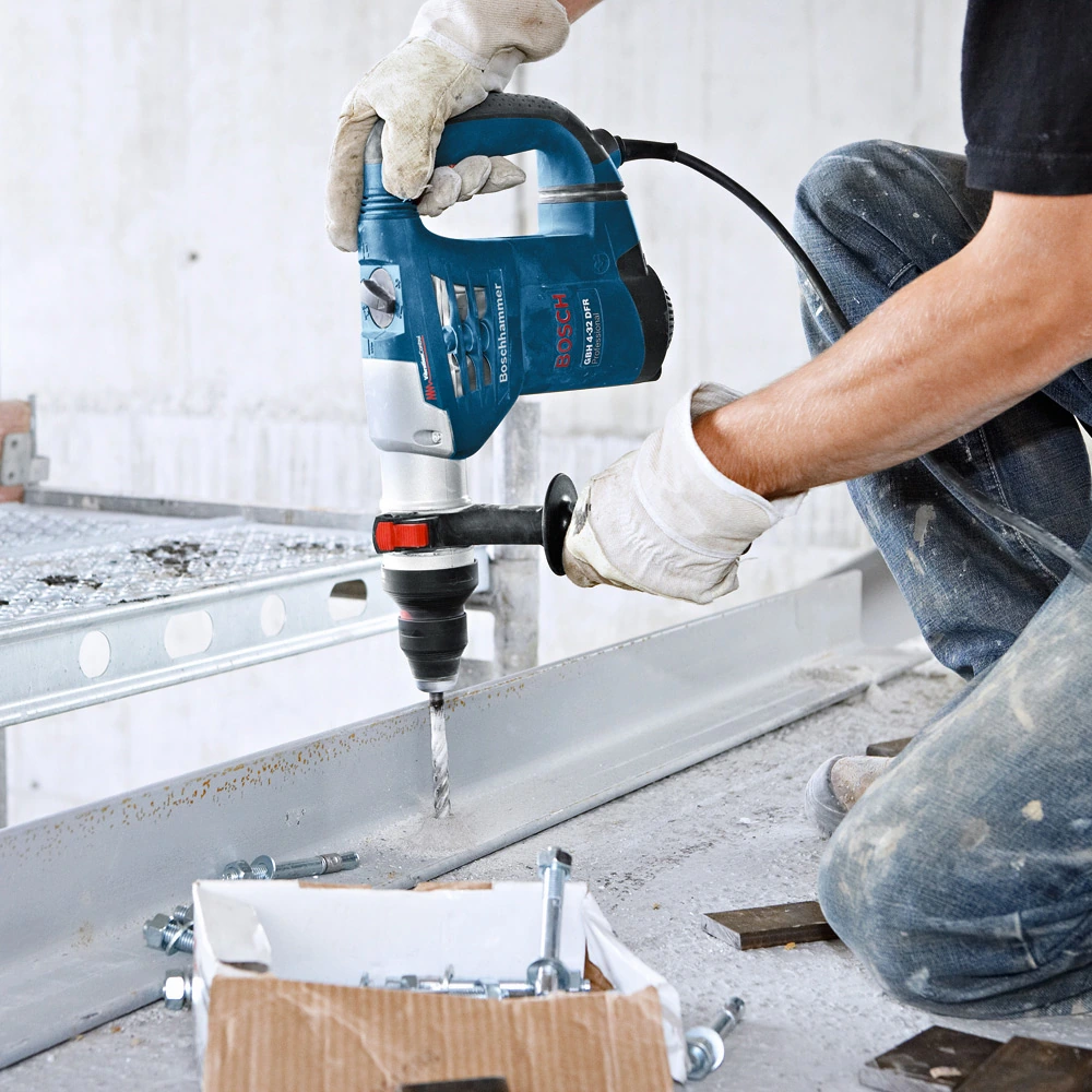 Bosch 900W Professional Rotary Hammer With SDS Plus, GBH 4-32 DFR