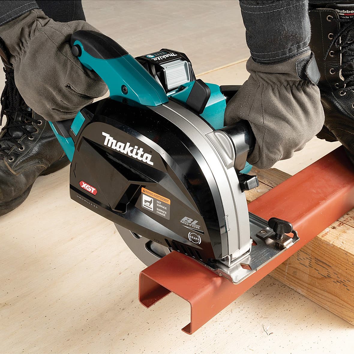 Makita 40Vmax XGT BL 185 mm (7-1/4") Cordless Metal Cutter with Electric Brake & Twin LED Lights (Bare Tool), CS002GZ