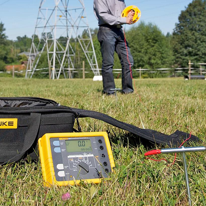 Fluke 1623-2 GEO Earth Ground Tester Kit