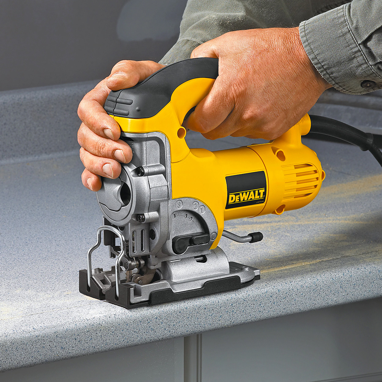 Dewalt 701W Variable Speed Pendulum Jigsaw (Yellow), DW331K-B1