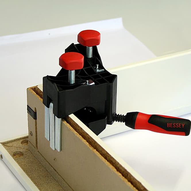 Bessey 8 - 30 mm Angle Door Frame Straightening Clamp, WTR