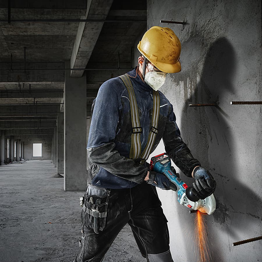 Bosch 100mm / 4 inch 18V Professional Cordless Angle Grinder, GWS 180-LI (Solo)