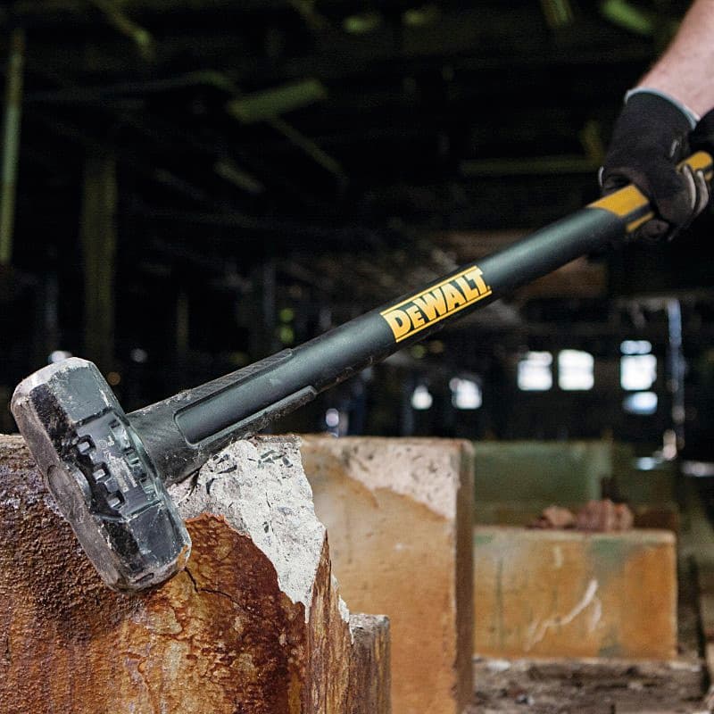 Dewalt 3600 Gms Exocore Sledge Hammer With Fiberglass Handle, DWHT56028-0