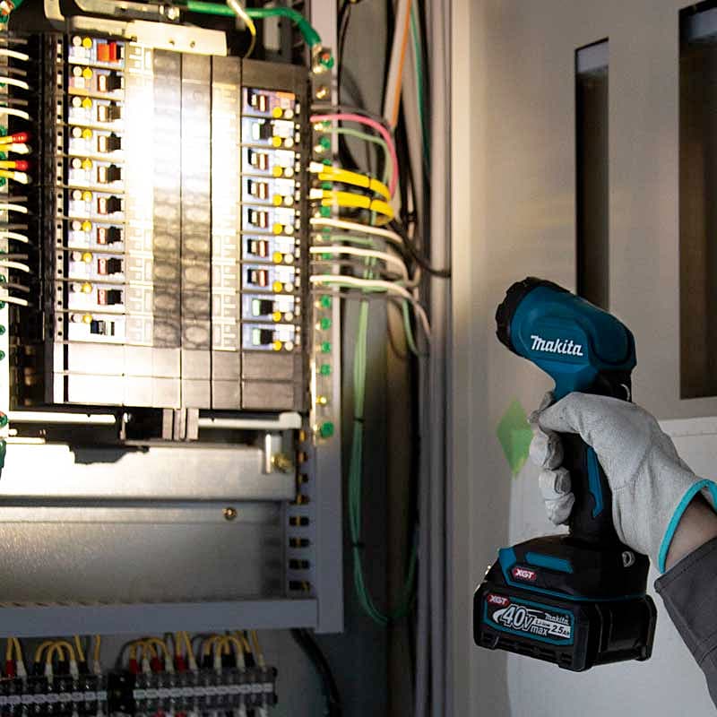 Makita 40Vmax XGT Li-Ion 160 LM Cordless LED Flashlight (Bare Tool), ML001G