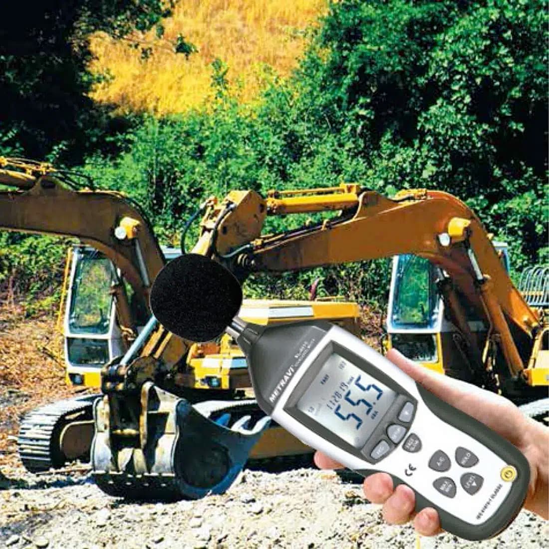 Metravi 4 Digits Digital Sound Level Meter With USB PC Interface, SL-4015