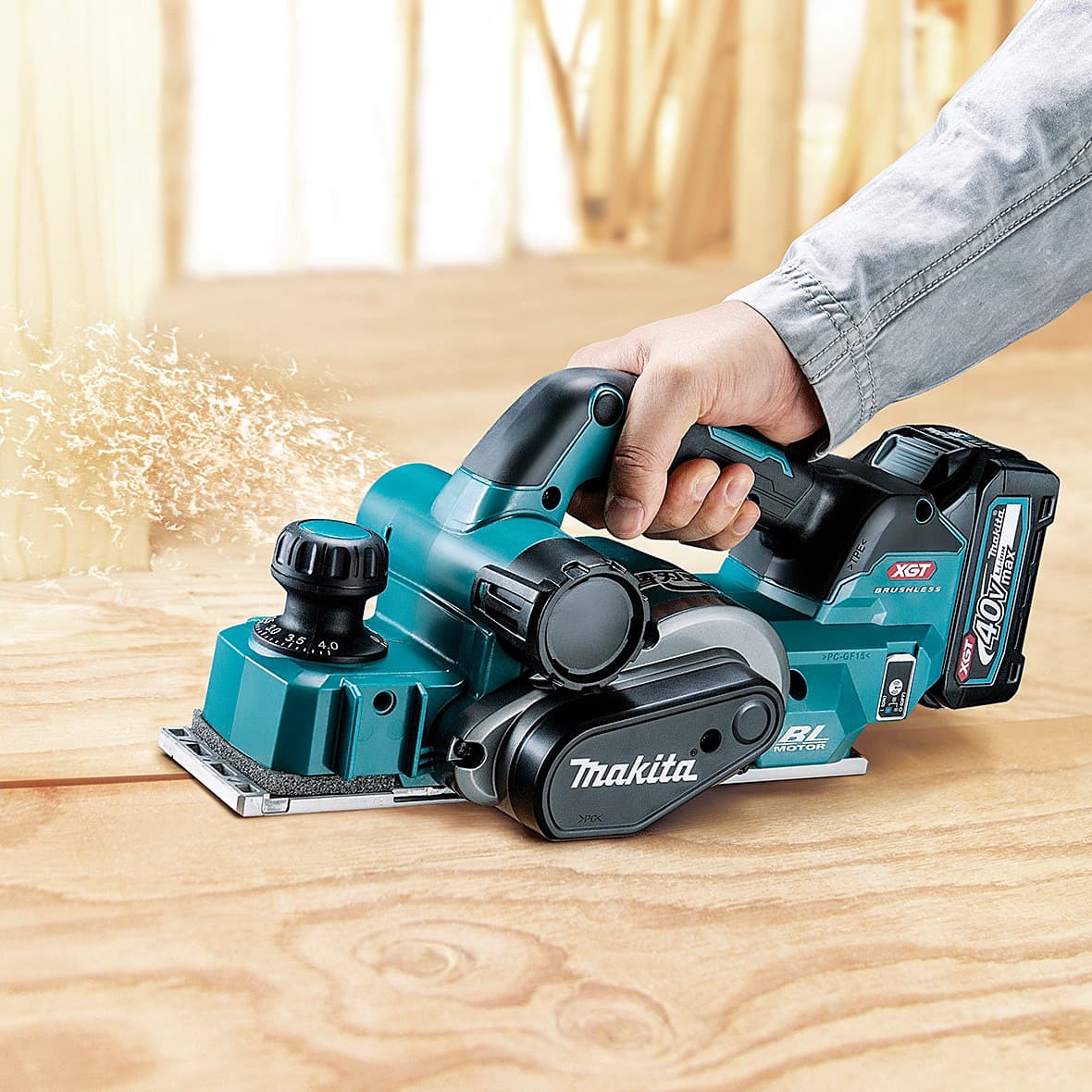 Makita 40Vmax XGT BL 82mm (3-1/4") Cordless Planer (Bare Tool), KP001GZ