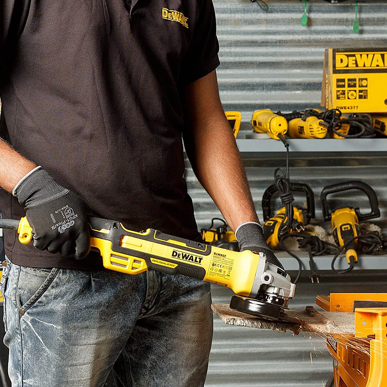 Dewalt 1700W / 125mm Heavy Duty Brushless Variable Speed Medium Angle Grinder-Perform & Protect Shield, DWE4377-QS