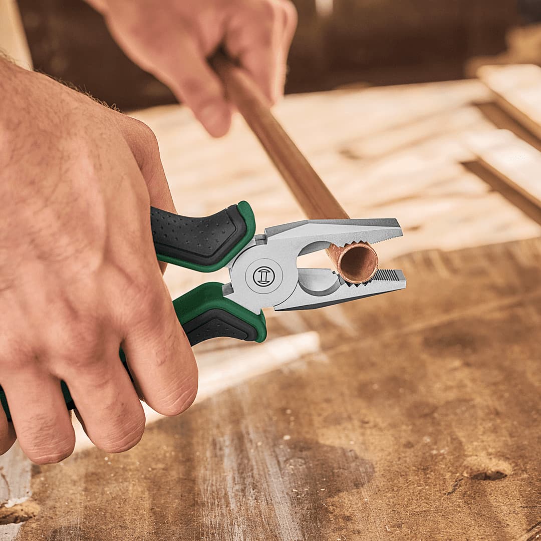 Bosch 7 inch / 180 mm Combination Plier, 1 600 A03 2VB