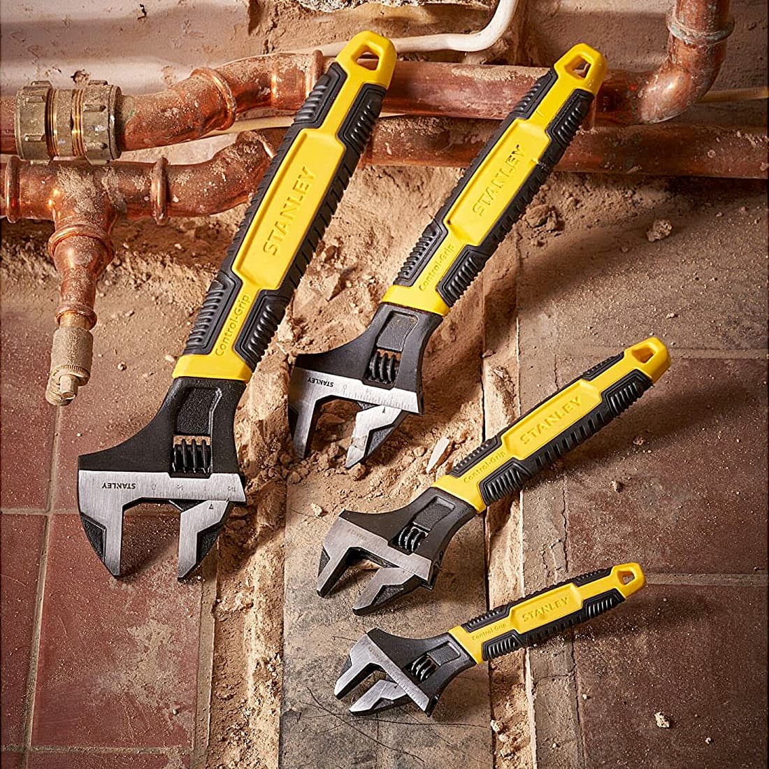 Stanley 150 mm / 6 inch Max Steel Adjustable Wrench (Phosphate Finish), 0-90-947