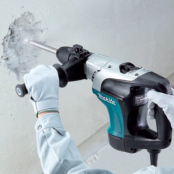 Makita 40mm (1-9/16") 1050W SDS-MAX Rotary Hammer, HR4002