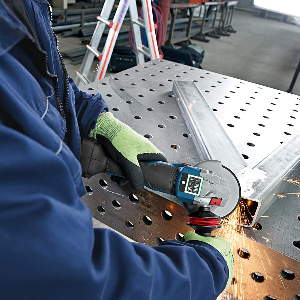 Bosch 125mm / 5 inch 18V Heavy Duty Cordless Angle Grinder, GWS 18V-125 C