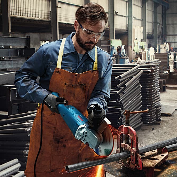 Bosch 180mm / 7 inch 2200W Professional Angle Grinder, GWS 2200-180