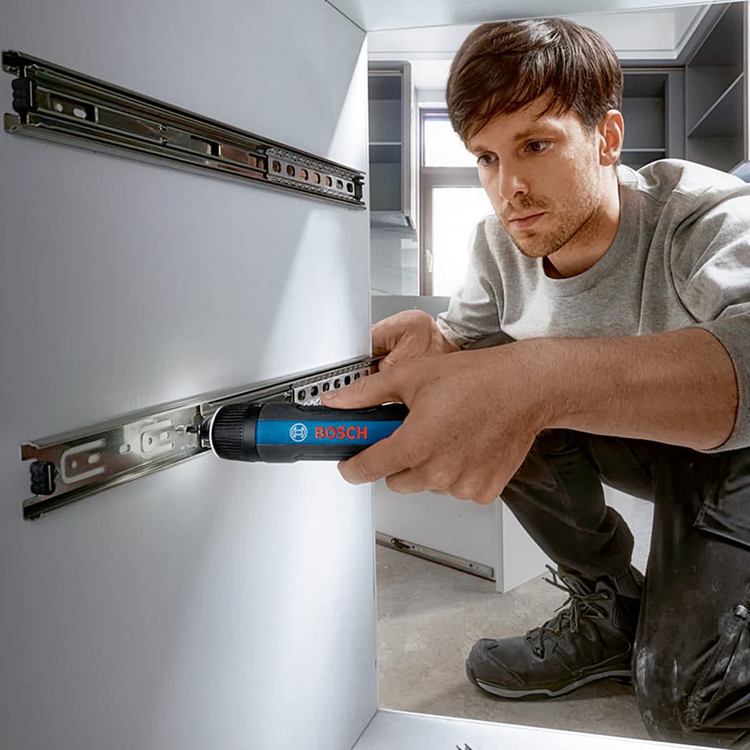 Bosch 3.6V / 2.0 Ah Lithium-ion Cordless Screwdriver Kit With 8 Pcs Screwdriver Bit Set, Go (Gen 3)