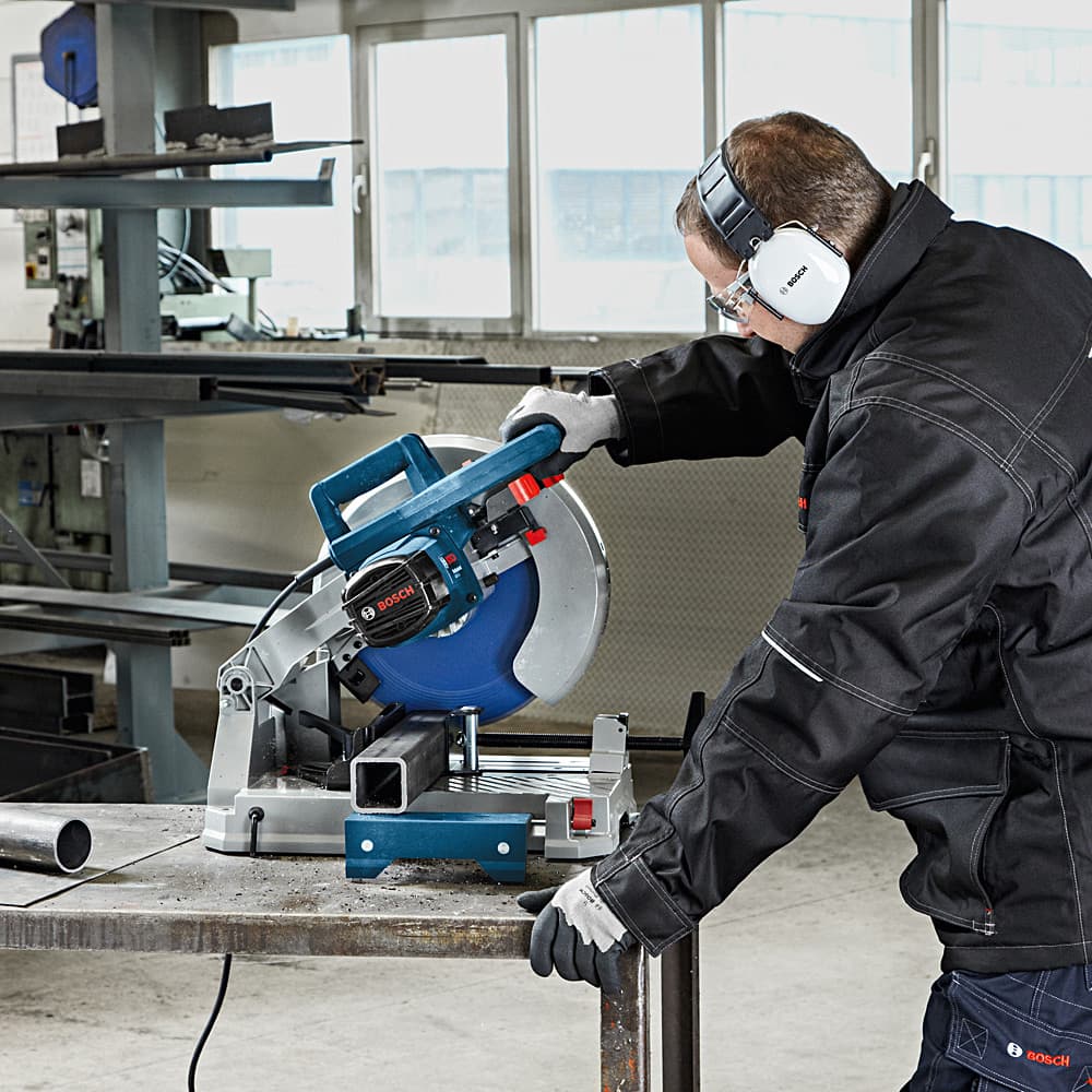 Bosch 2000W Professional Metal Cut Off Saw, GCD 12 JL