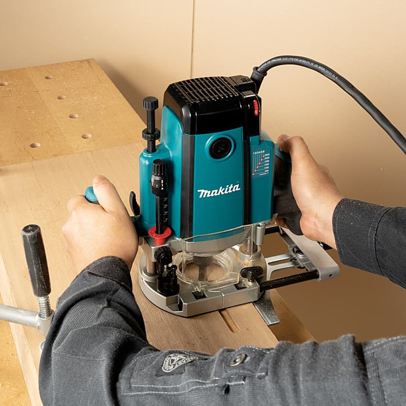 Makita 12 mm (1/2") / 2100W Variable Speed Plunge Router with Electric Brake, Soft Start & Dual LED Lights, RP2303FC