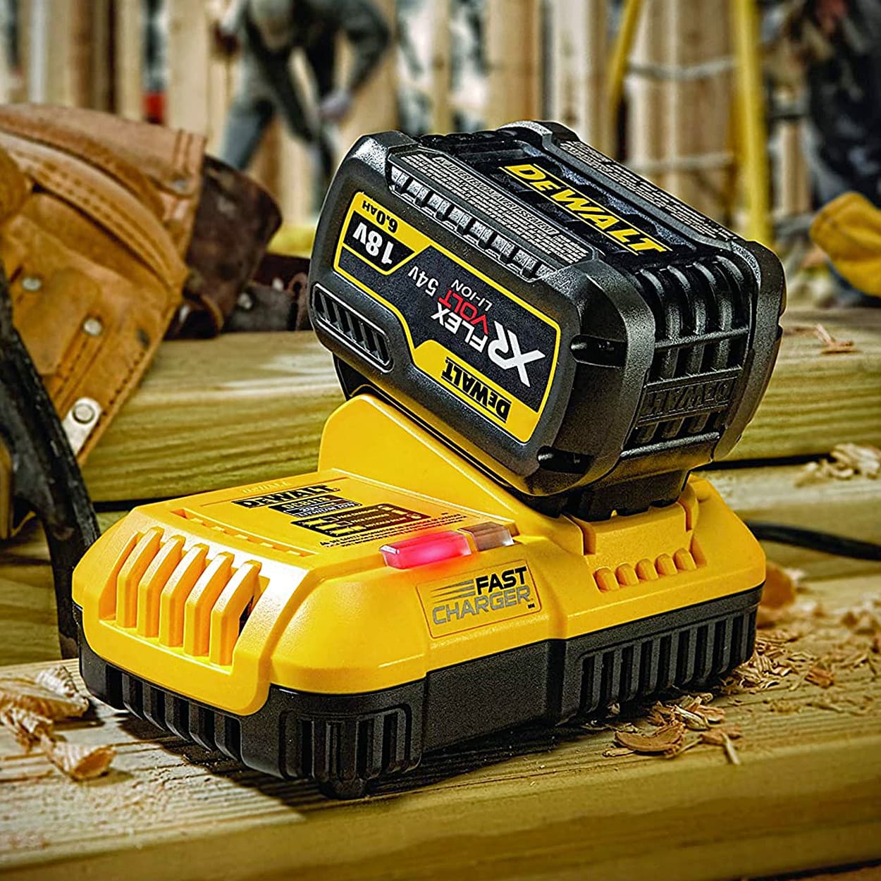 Dewalt 18V / 54V Fast Charger For Charging XR Li ion FLEXVOLT & Standard XR Batteries, DCB115P2-QW