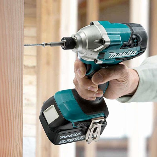 Makita 18V LXT Li-Ion 155 Nm Cordless Impact Driver with Rapid Charger & 1Pcs 3.0Ah Batteries, DTD156SF1J