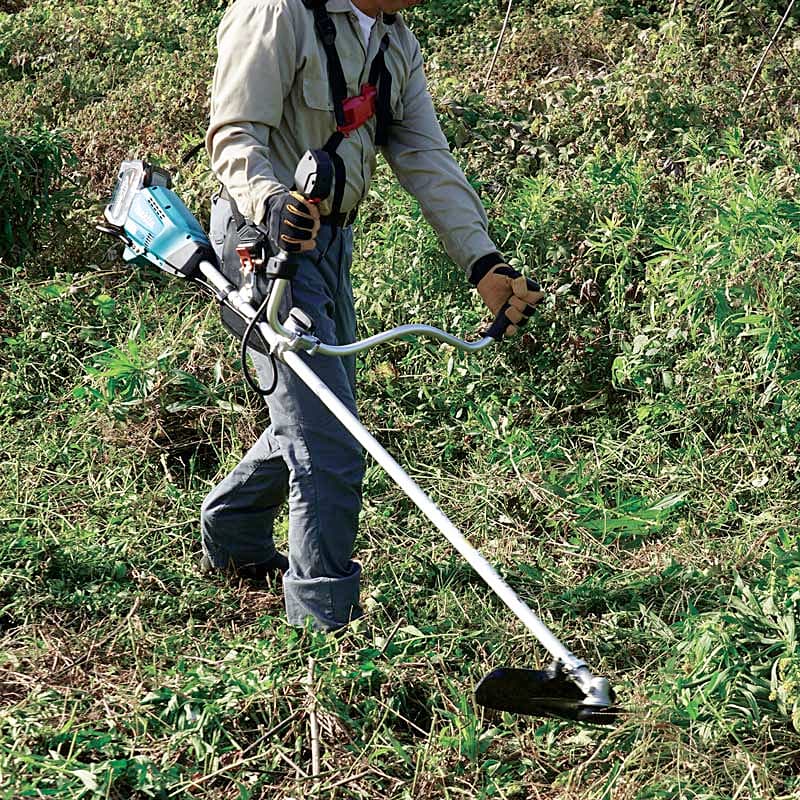 Makita 40Vmax XGT BL 600 W 3-Speed Cordless Grass Trimmer with Bike Handle (Bare Tool), UR016GZ