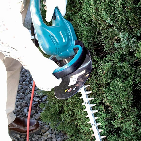 Makita 52 cm (20-1/2") 400W Hedge Trimmer, UH5261