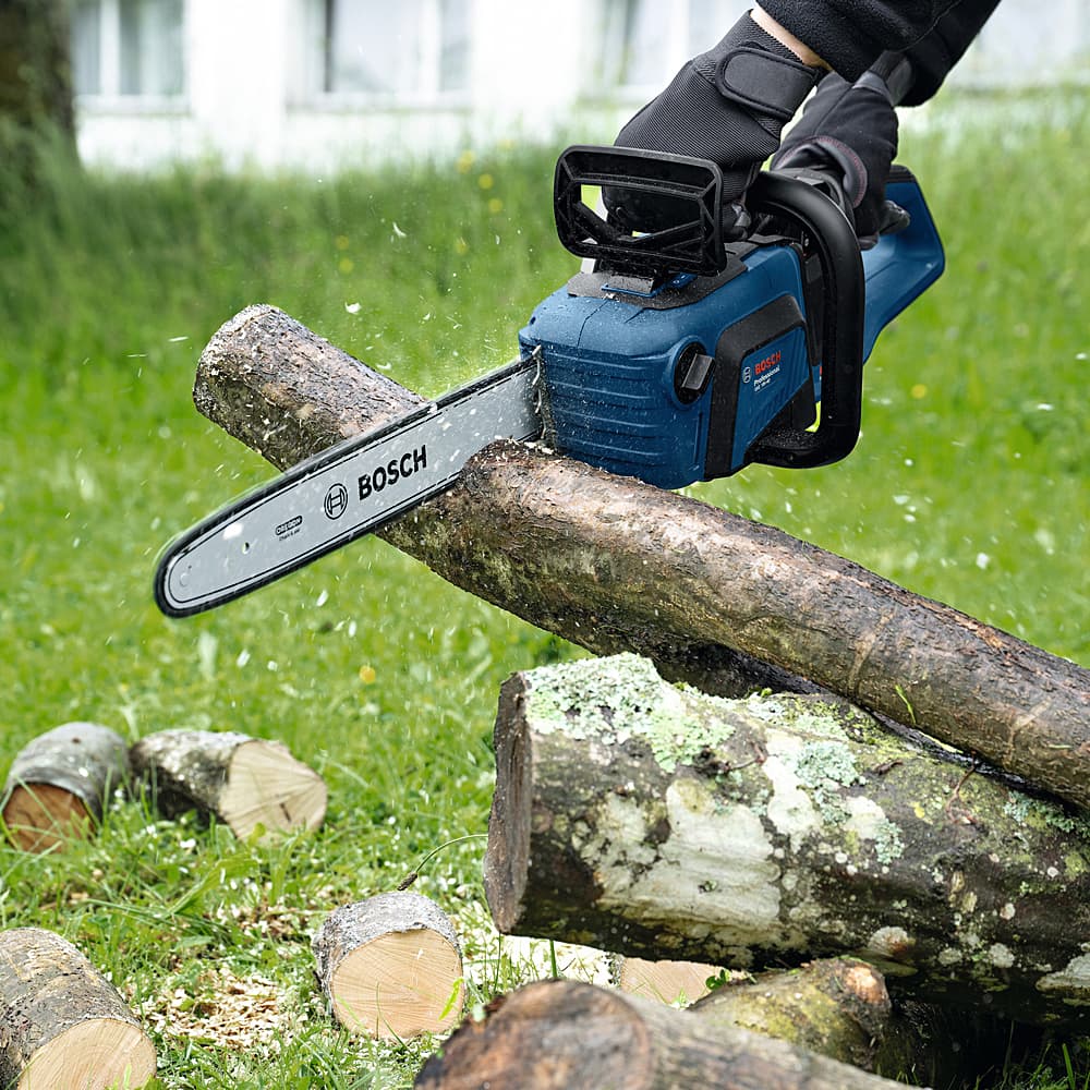 Bosch 18V Professional Cordless Chainsaw (Bare Tool), GKE 18V-40