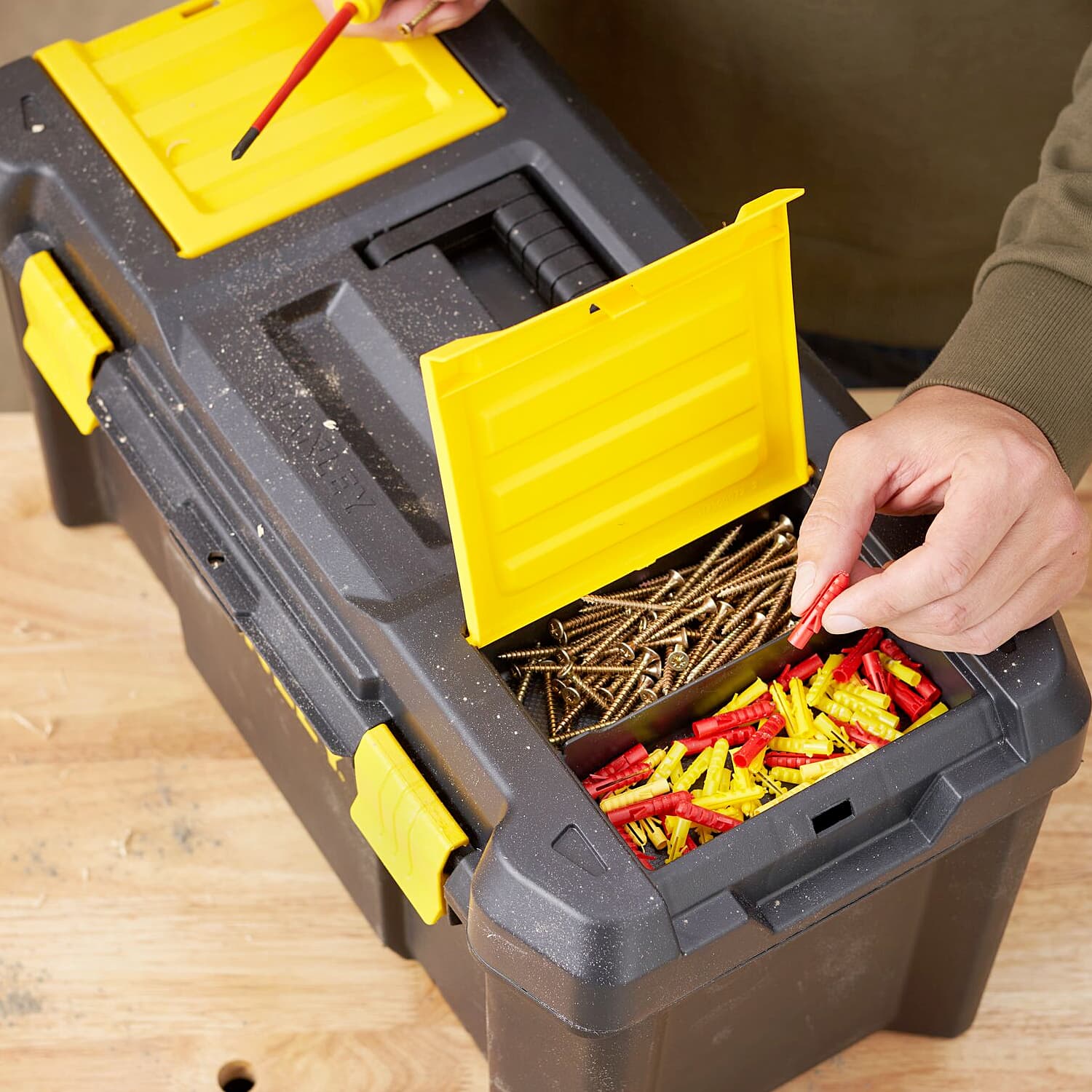 Stanley 19 Inch Essential Tool Box with Plastic Latch, STST1-75520