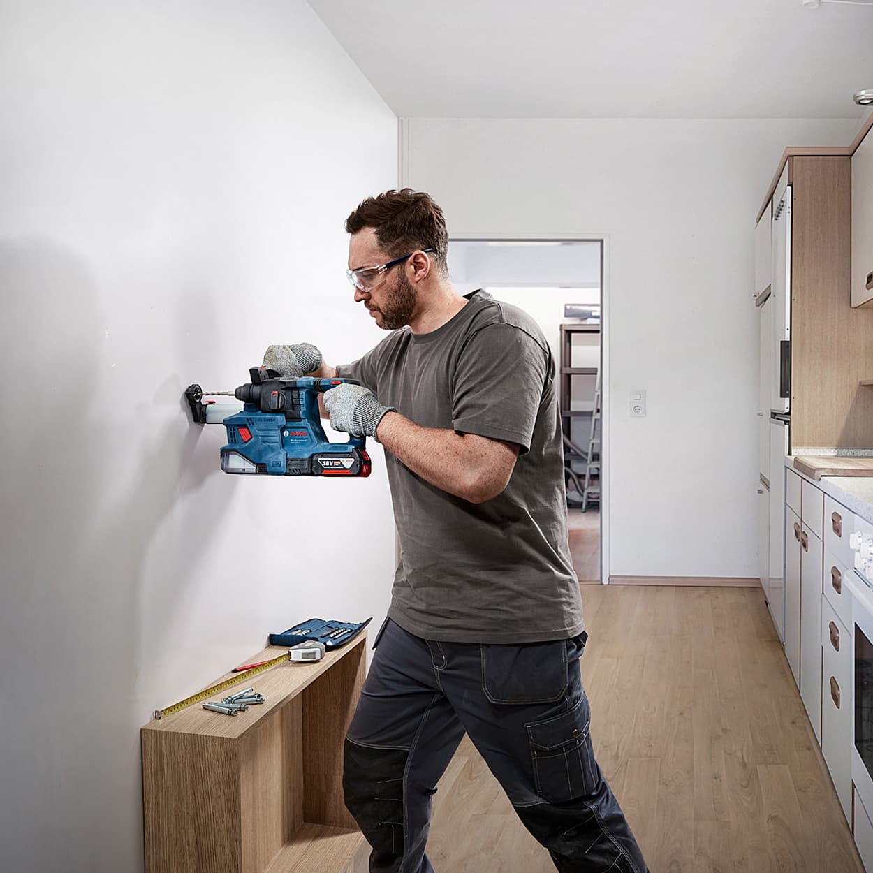 Bosch Integrated Dust Extractor With HEPA Filter (For GBH 185-LI), GDE 12